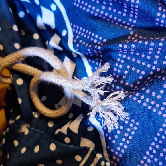 No brand thin hoodie size medium - Picture 6 of 7